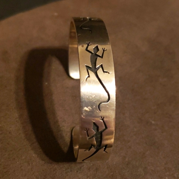 Sterling Silver 30g Cuff Gecko Lizard 🦎 Bracelet 2.5" Across; 1/2" Wide - Picture 2 of 4